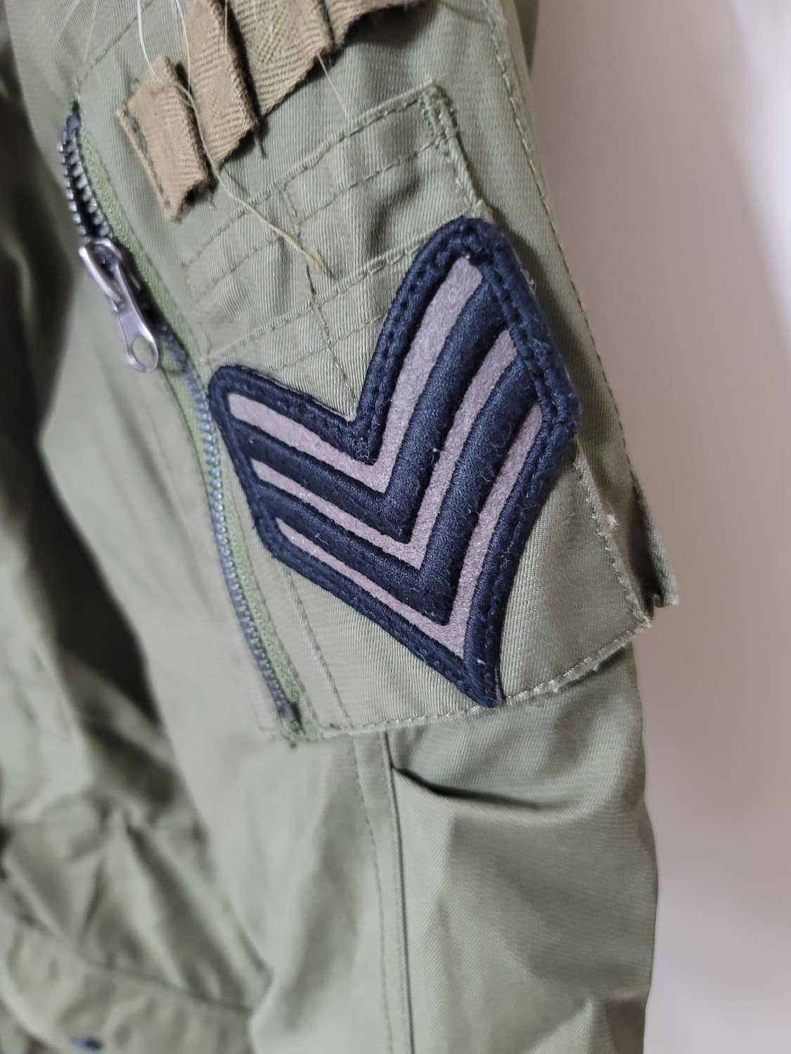 썰스데이아일랜드 덕다운 라쿤퍼 야상 85사이즈 상태굿

 상품이미지3