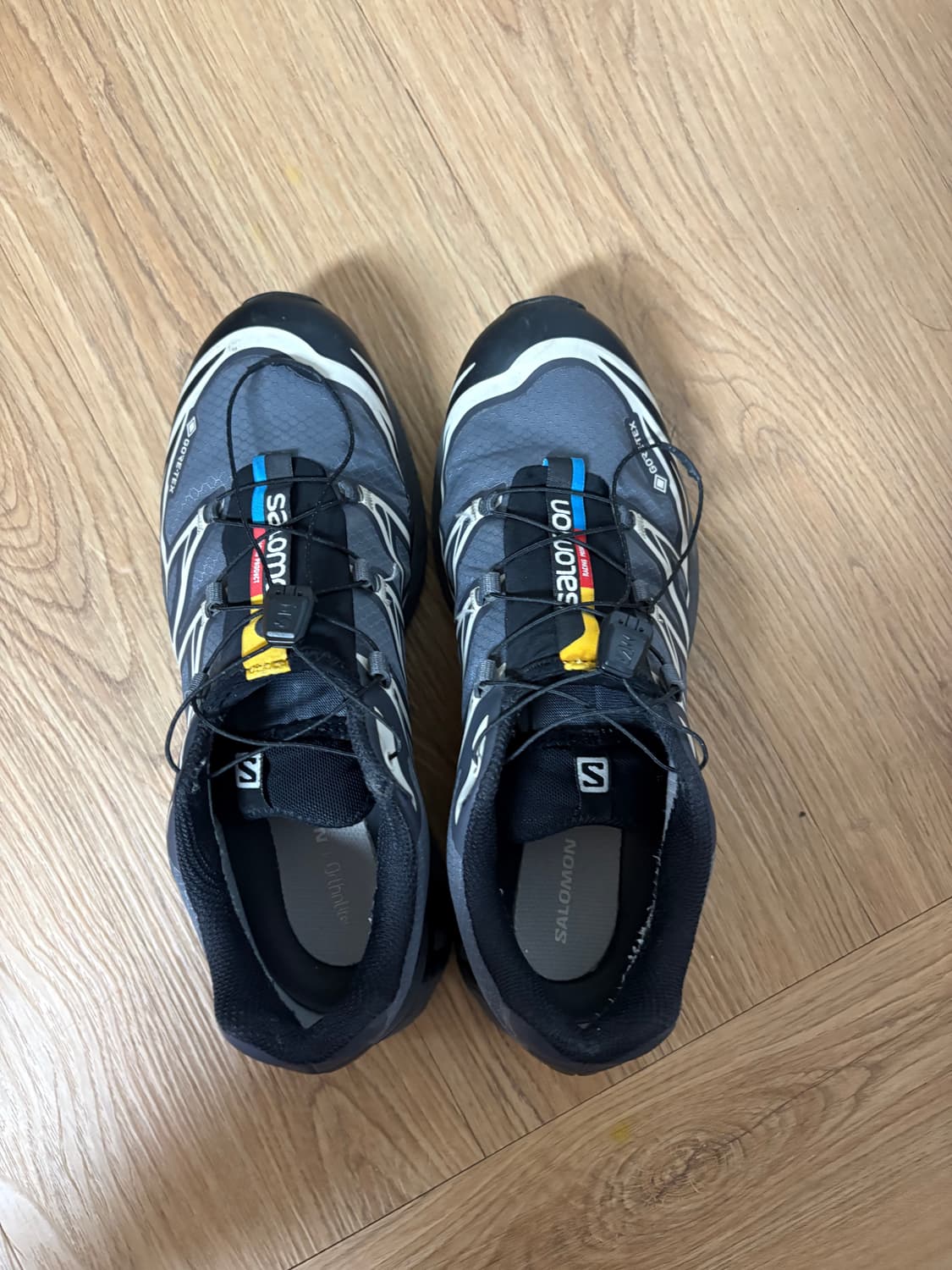 살로몬 스니커즈 상품이미지2