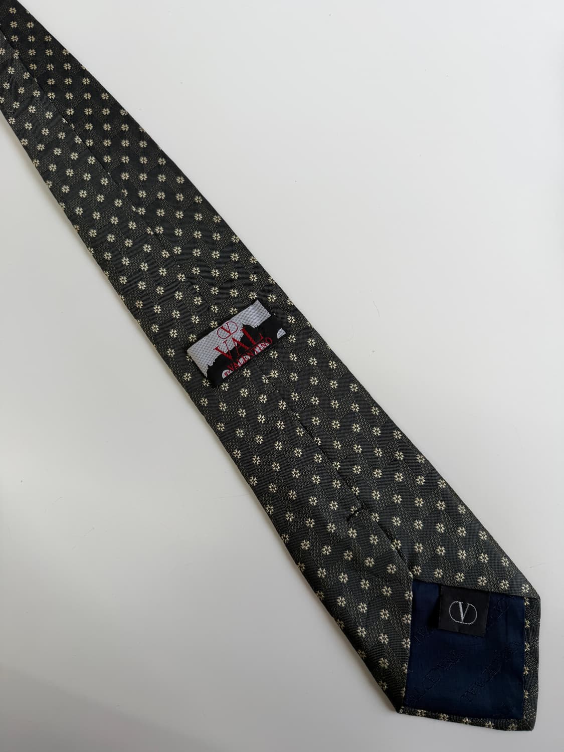 발렌티노 (Valentino) 명품 실크 넥타이 9.3cm 상품이미지3