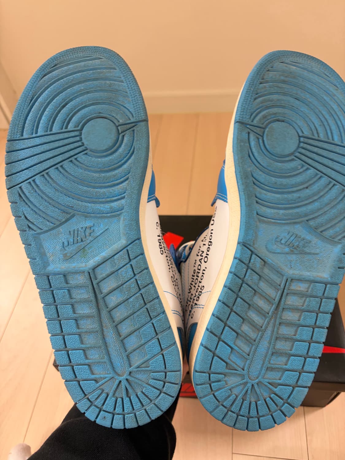 조던 1 x 오프화이트 레트로 하이 유니버시티 블루 상품이미지7