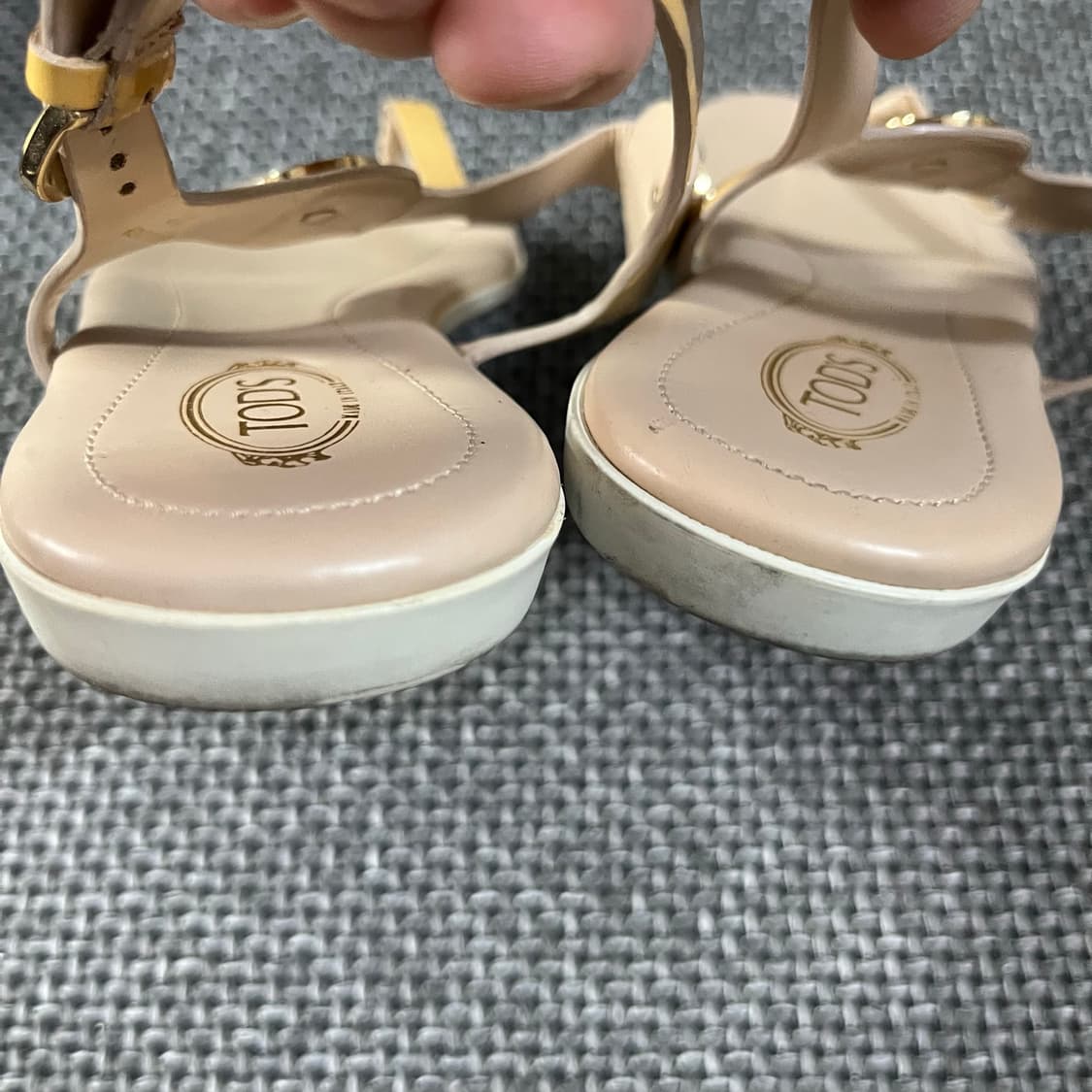 TODS 토즈 금장 샌들 옐로우 38 상품이미지8