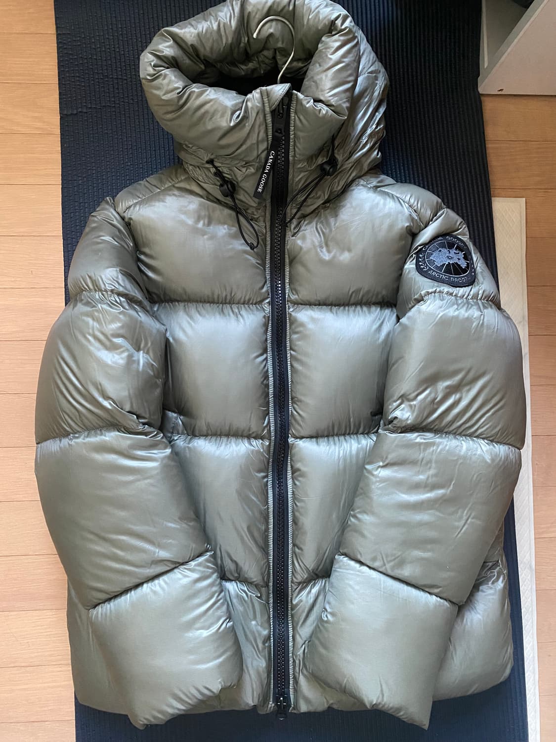 캐나다구스 패딩  크로프톤 L 라지 크로프턴  세이지브러쉬 블랙라벨  판 상품이미지1