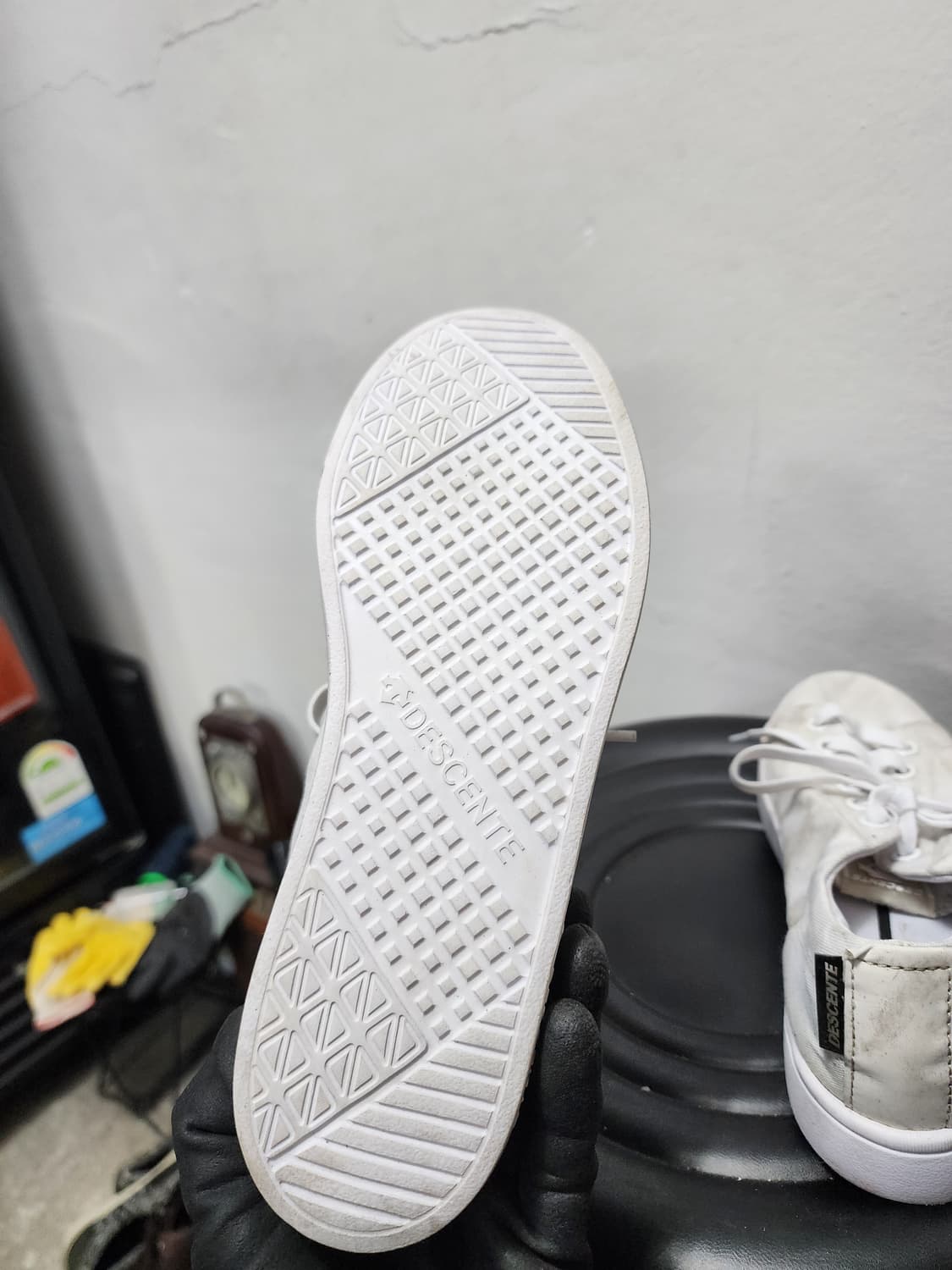 데상트 흰색 스니커즈 운동화 상품이미지5