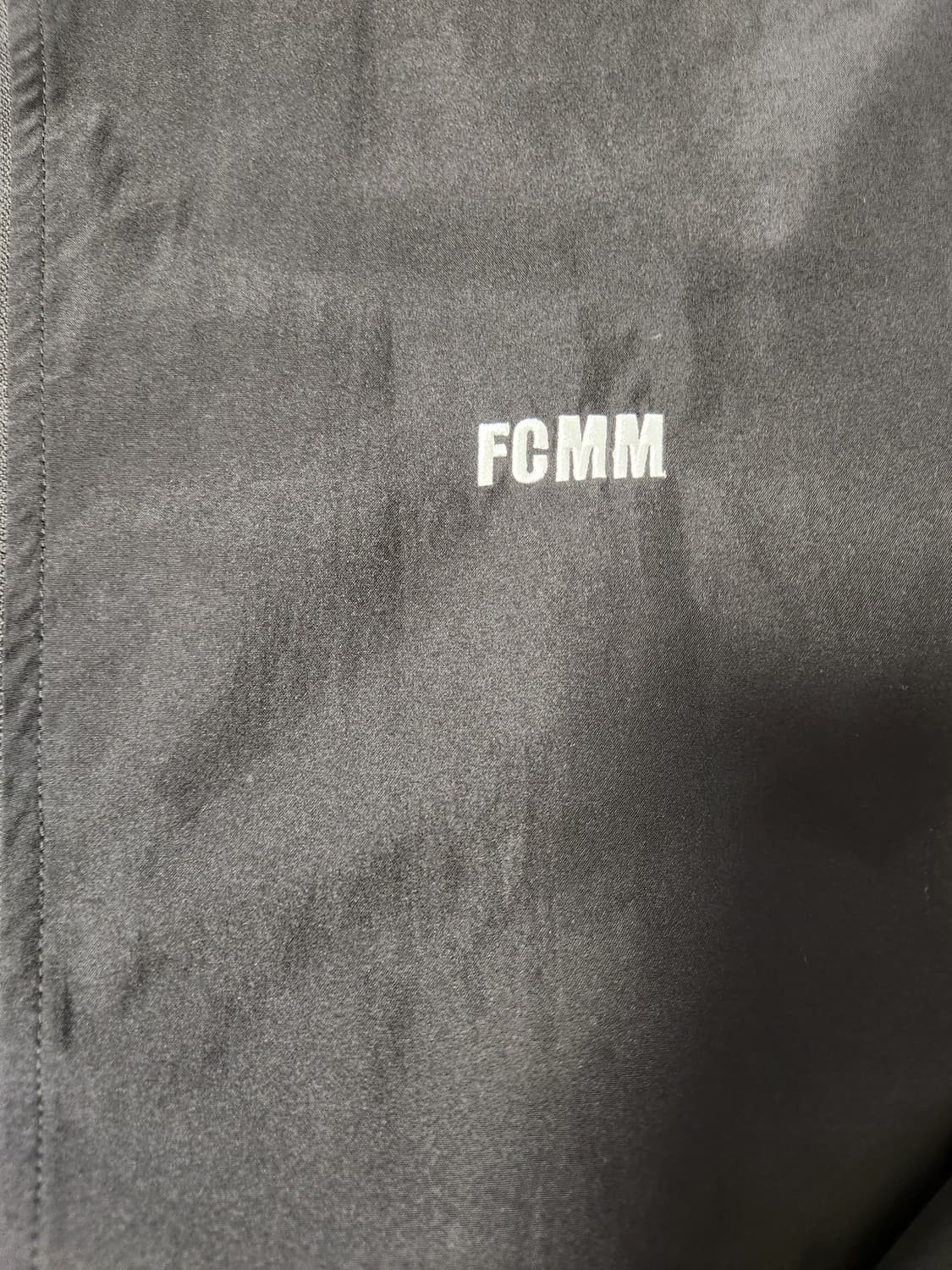 새상품급)FCMM 바람막이 사이즈110(xxl)

여러 중고사이트에도 같 상품이미지3