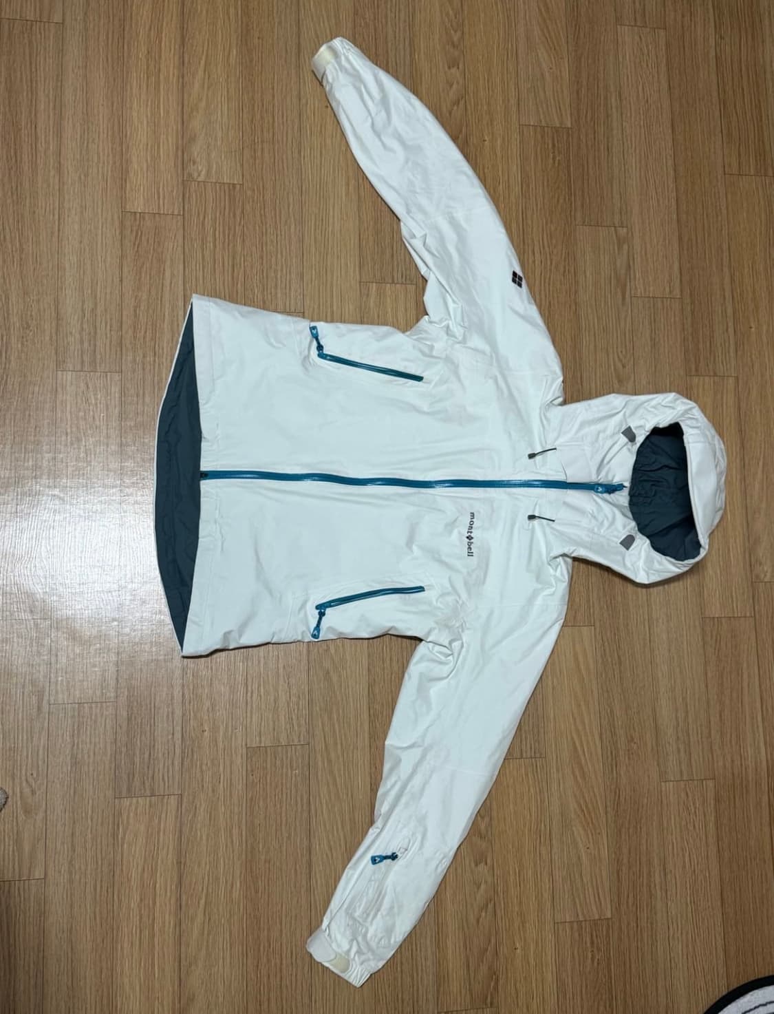 몽벨 파카스톰 바람막이 상품이미지2