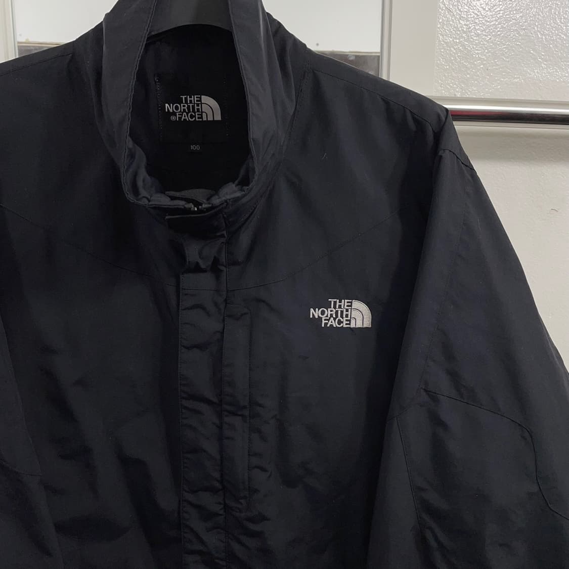  노스페이스 바람막이 상품이미지4