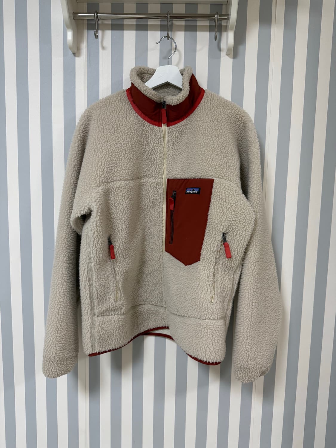 파타고니아 레트로-X 플리스 M 아이보리/레드 상품이미지1