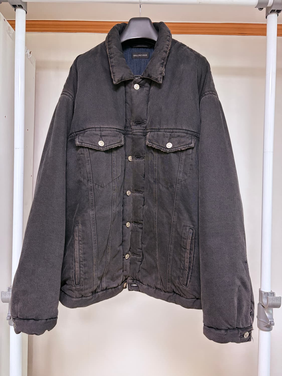 발렌시아가 패디드 데님 자켓 흑청 블랙 52 상품이미지1