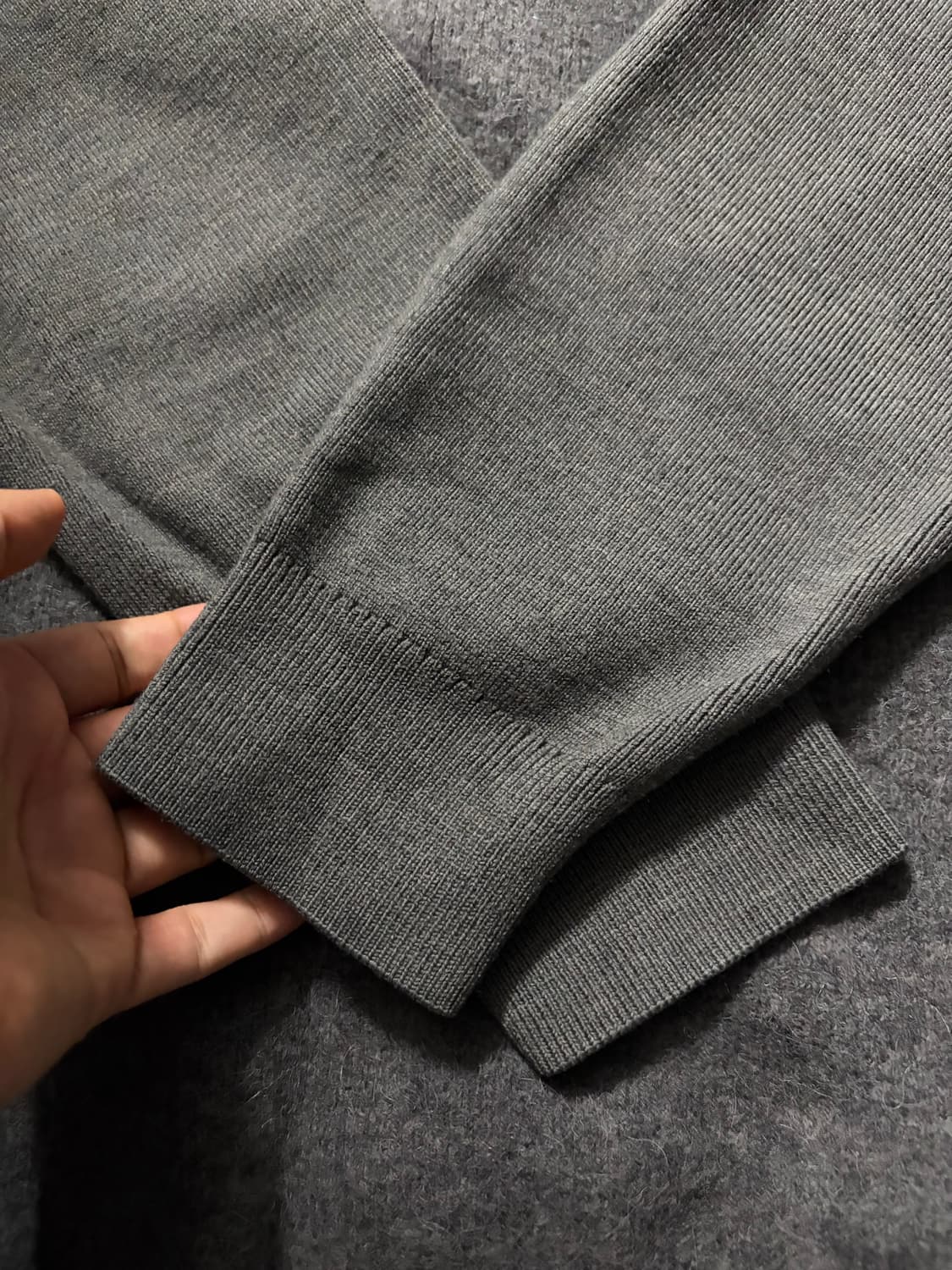 COS 코스 남성 오픈 카라 니트 M 다크그레이 상품이미지3