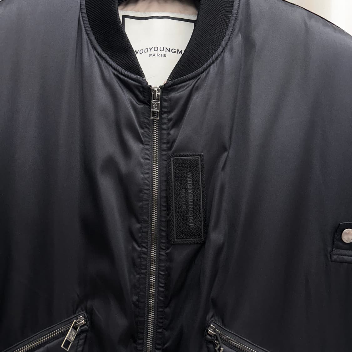 [48] 우영미 백로고 봄버 자켓 블랙 상품이미지4