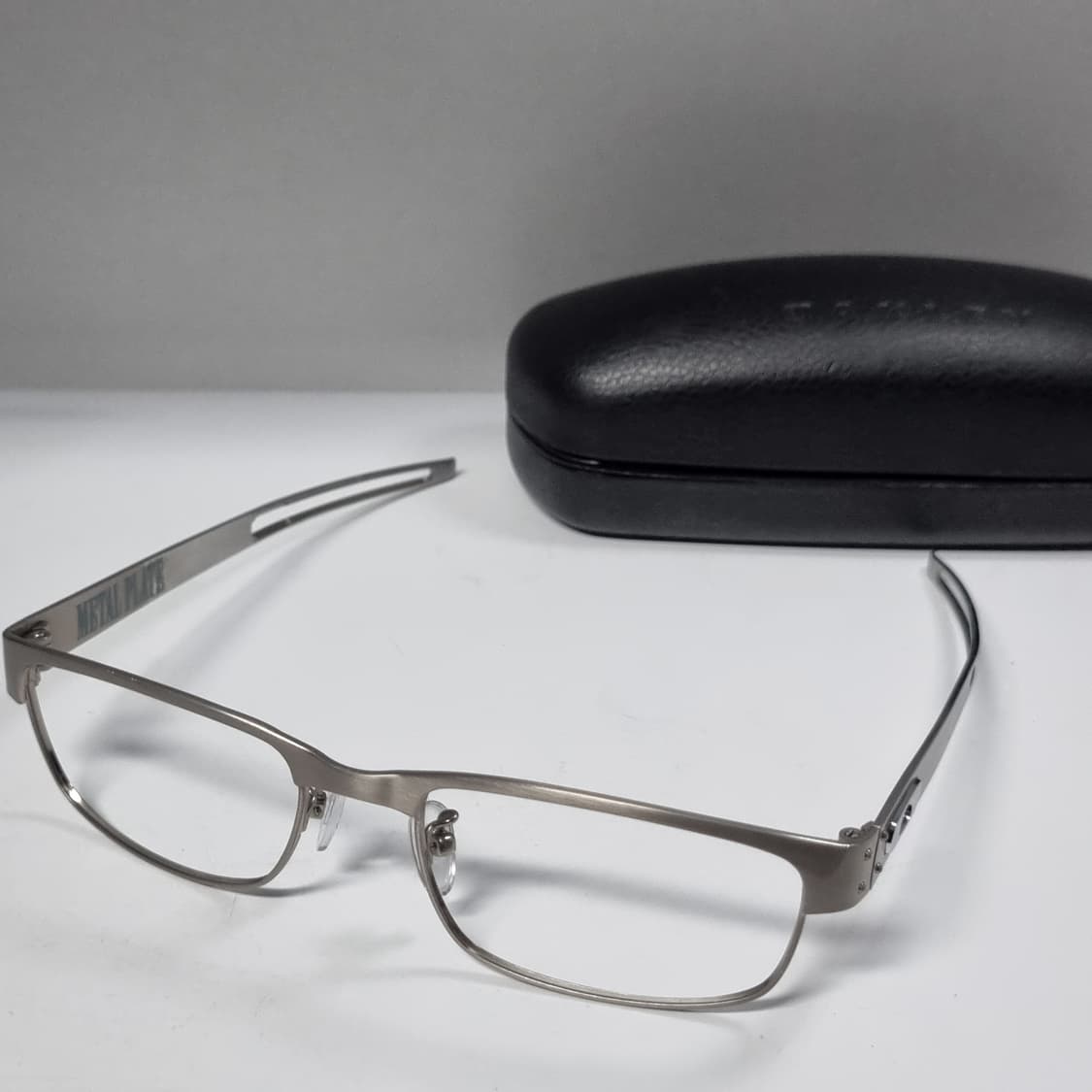 오클리 티타늄 안경 RX 메탈플레이트 상품이미지1