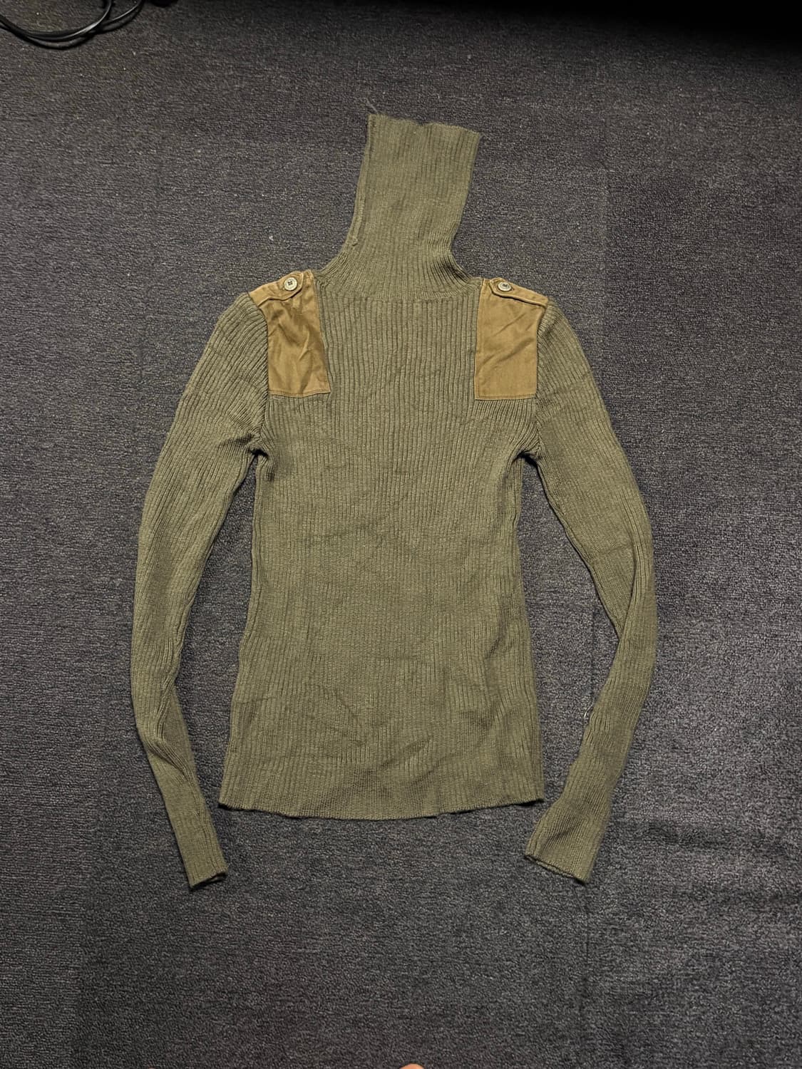 Military button shoulde turtle neck knit 상품이미지1