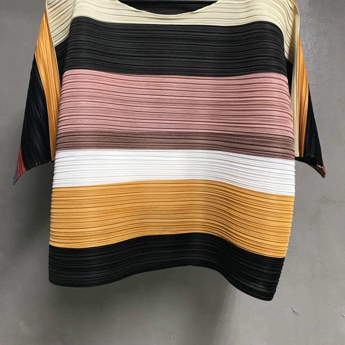 이세이 미야케 플리츠 플리즈 티셔츠 3(W) 상품이미지3