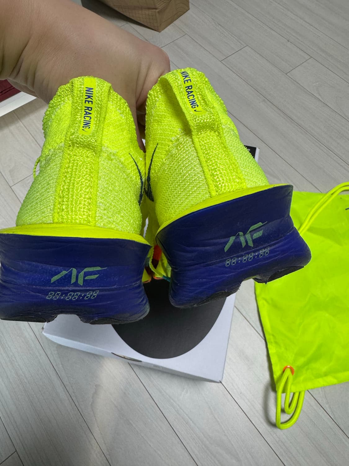 (265)나이키 에어 줌 알파플라이 넥스트% 3 볼트 상품이미지4