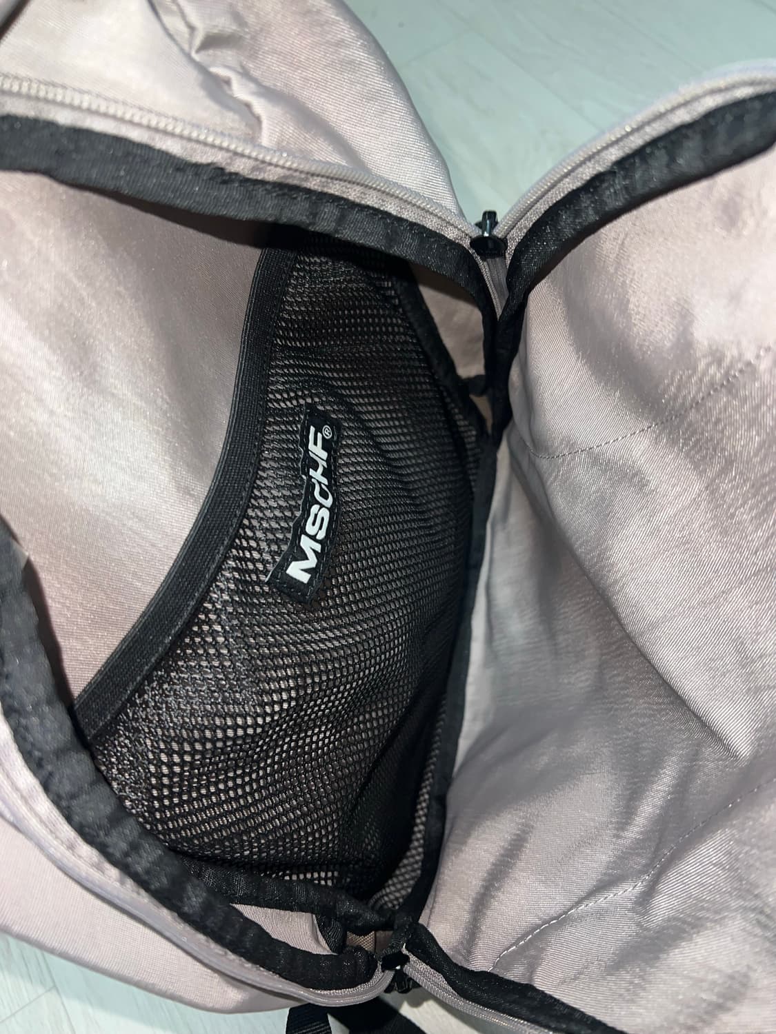 미스치프 롬버스백팩 핑크그레이 상품이미지3