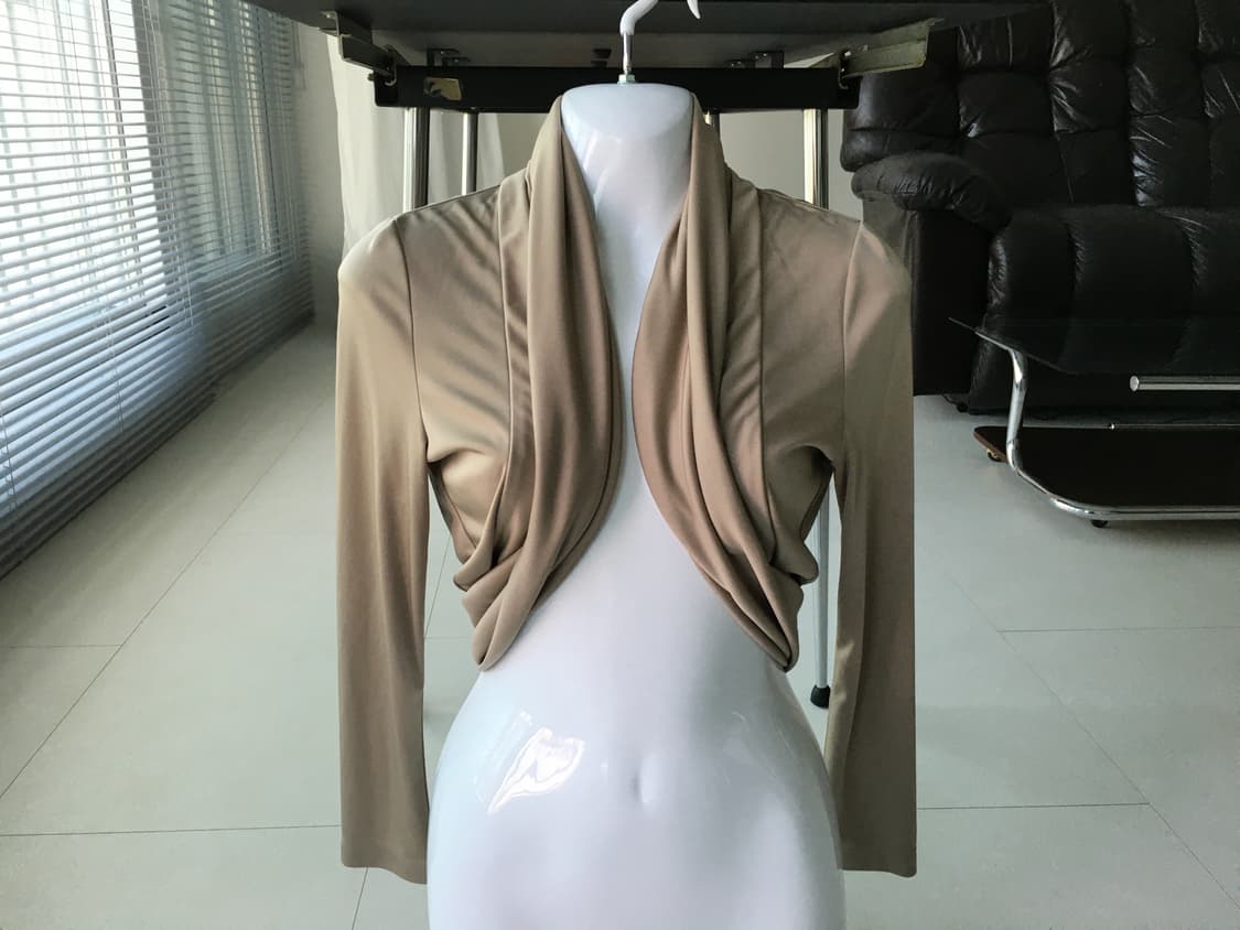 satin drape bolero top 상품이미지1