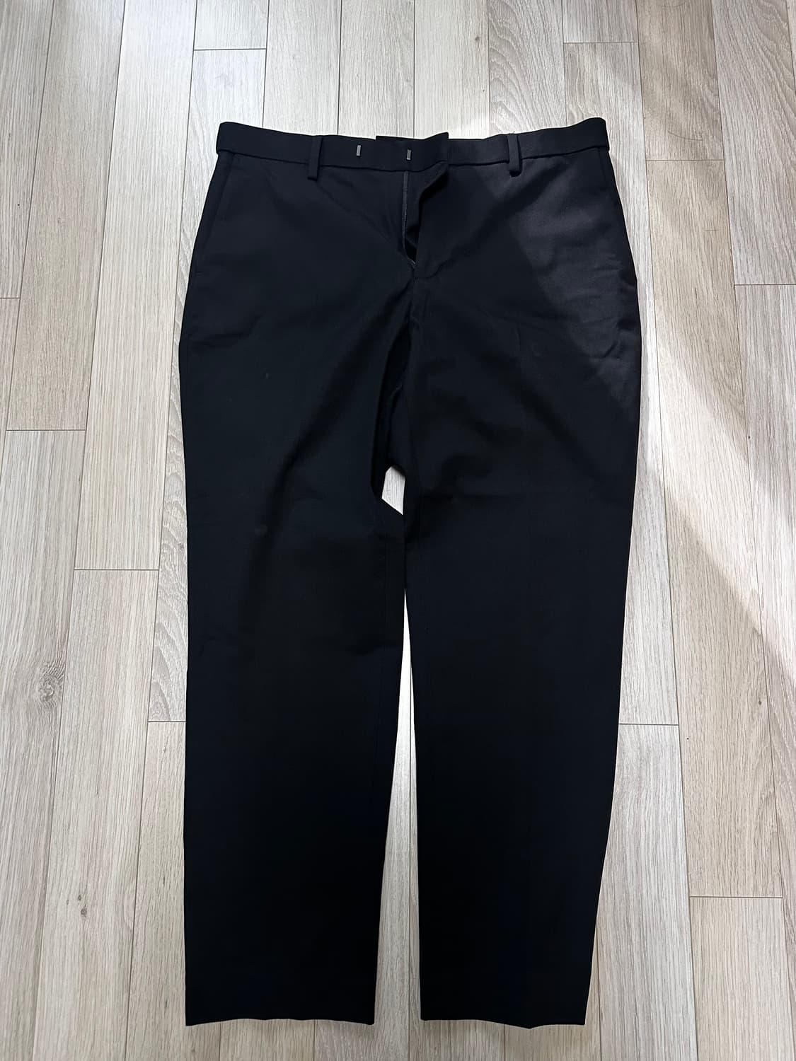 무신사 스탠다드 릴렉스드 히든 밴딩 크롭 슬랙스 블랙 상품이미지1