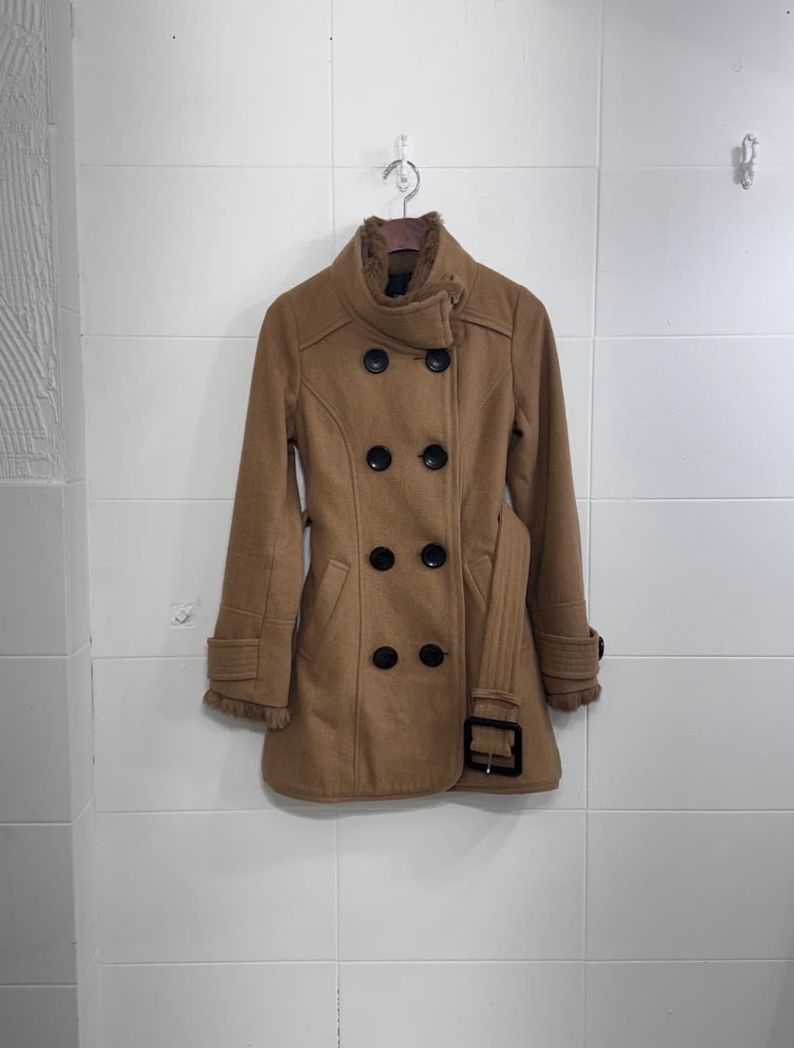 오네 라떼 갸루 브라운 울 퍼 코트 아이보리 블라우스 [스윙잉홍대] 상품이미지2