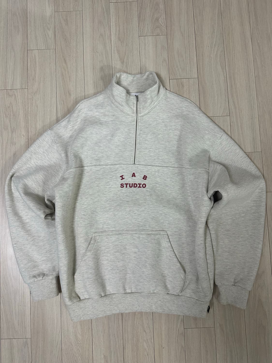 아이앱스튜디오 하프집업 오트밀 버건디 상품이미지1