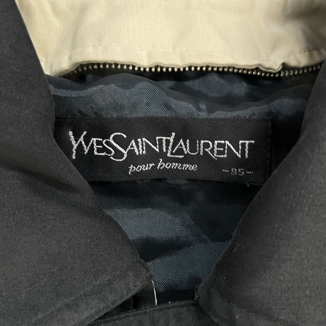 입생로랑 Ysl 로고 폴리쉘 자켓 블랙 상품이미지4