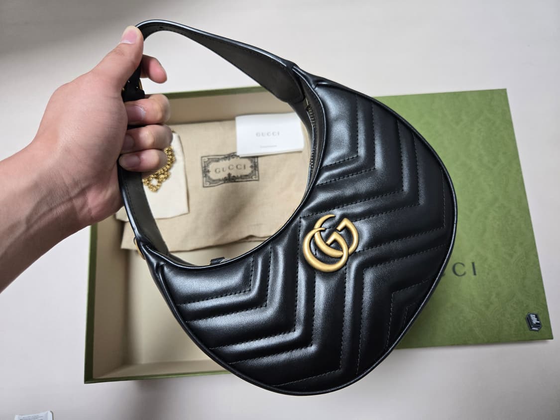 구찌 하프문 가죽 숄더백  상품이미지2