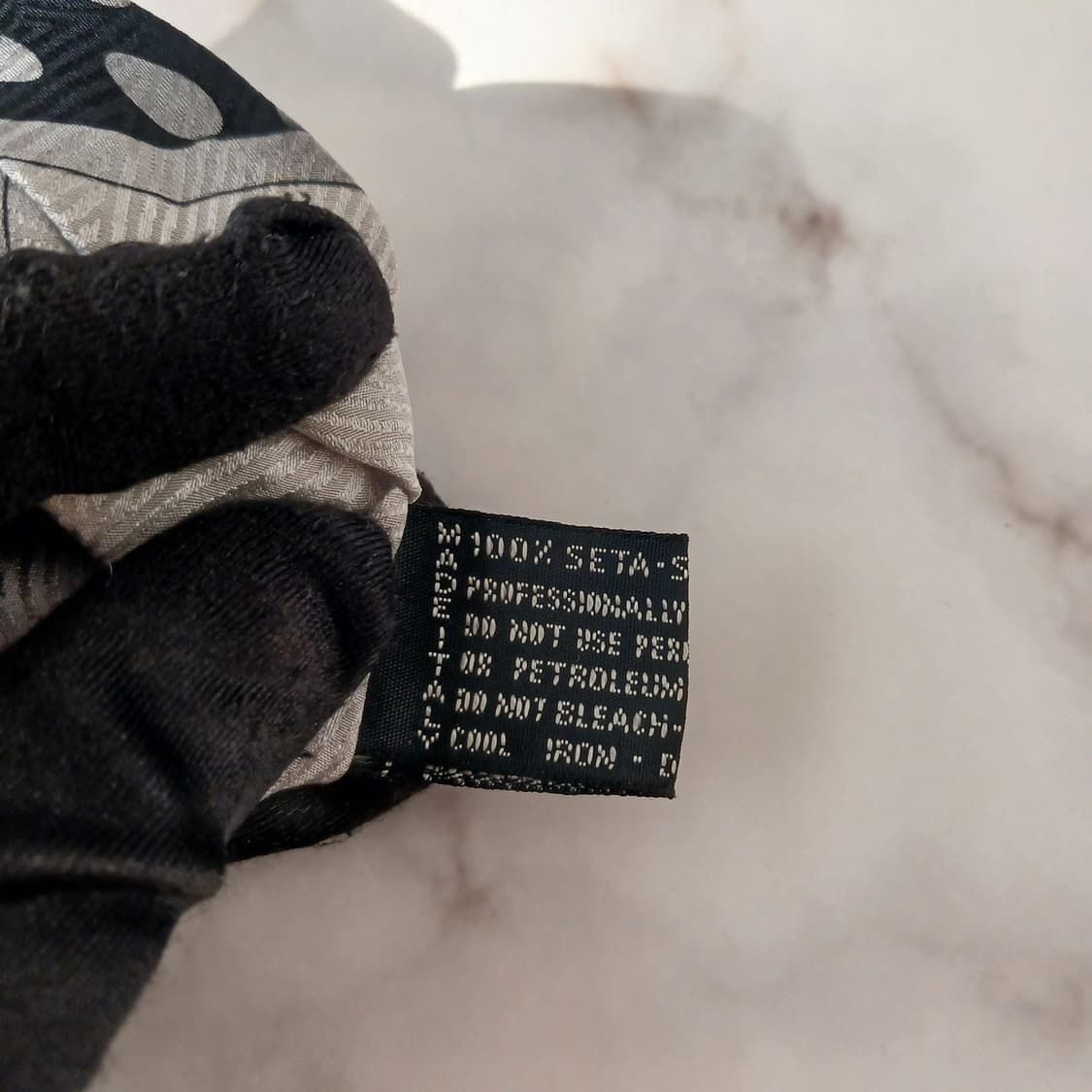 VERSACE 베르사체 실크 그레이 페이즐리&도트 넥타이 9.3cm A등 상품이미지9