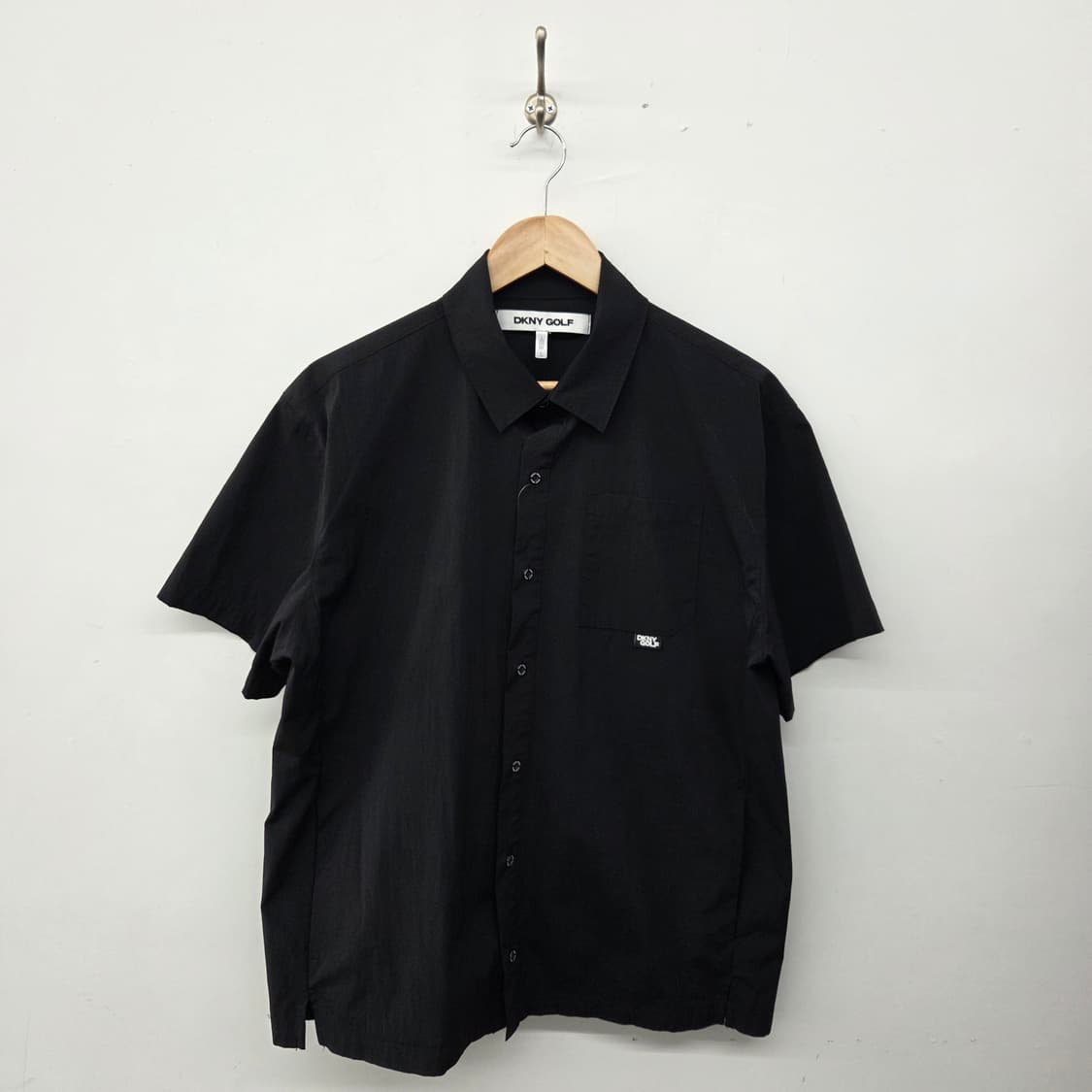 DKNY 골프 블랙 반팔 셔츠 남L 상품이미지1
