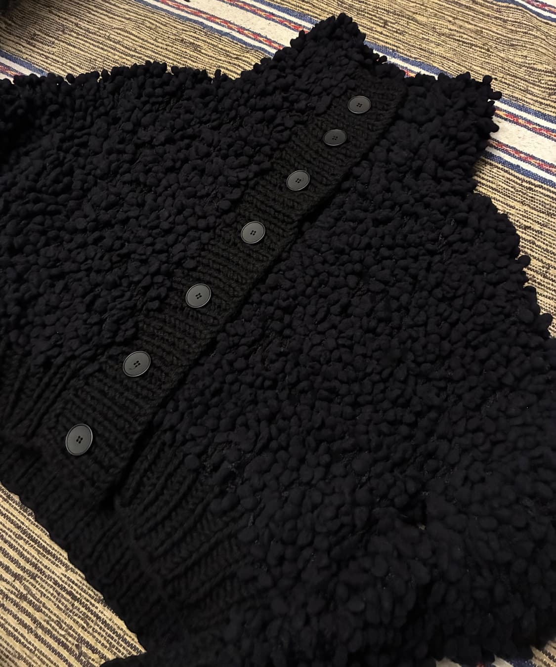 (XS)MM6 메종 마르지엘라 크롭 부클레 니트 가디건 블랙 상품이미지2