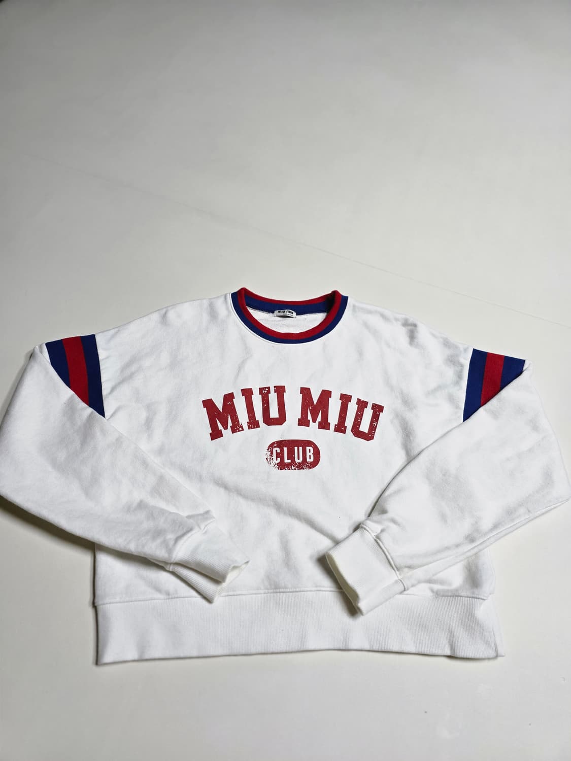 화이트 크롭 맨투맨 (55~66) 상품이미지1