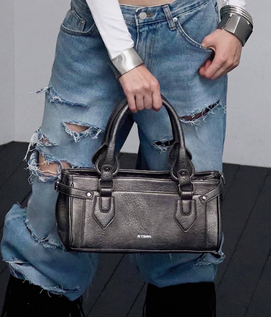 Eyeer Square Shoulder Bag Gray 상품이미지1