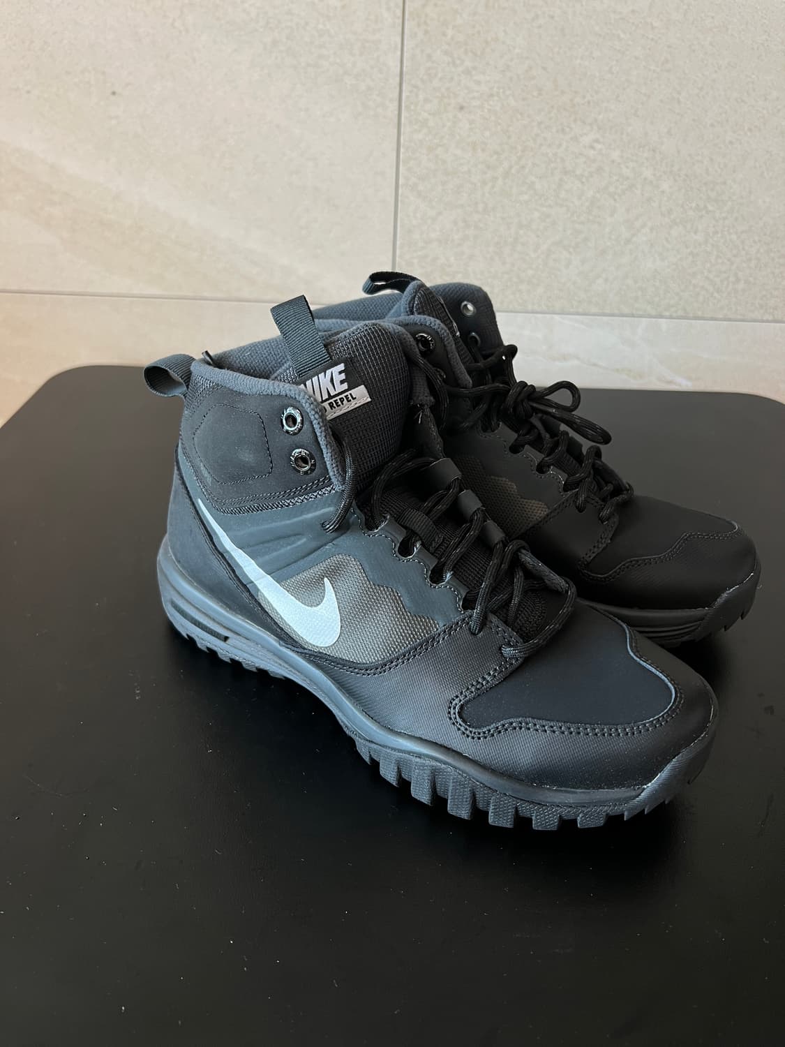 [245mm] 나이키 듀얼 퓨전 힐즈 미드 (방수/트레킹화) 상품이미지1