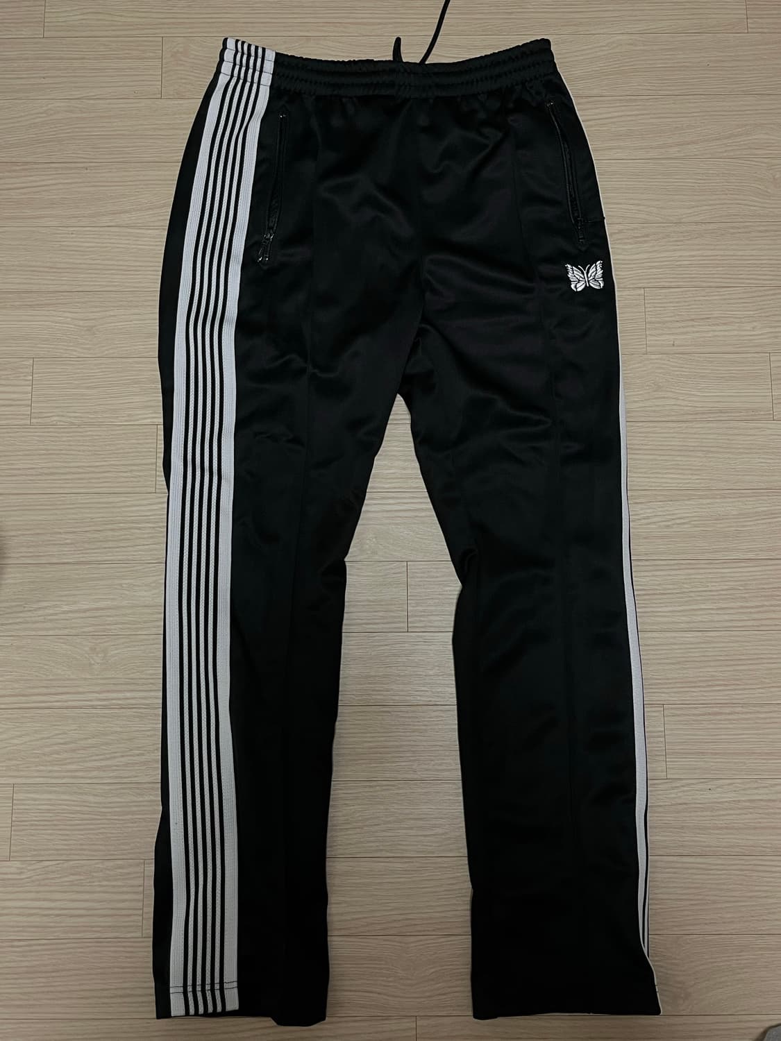 [S] 니들스 트랙팬츠 네로우핏 검흰 상품이미지1