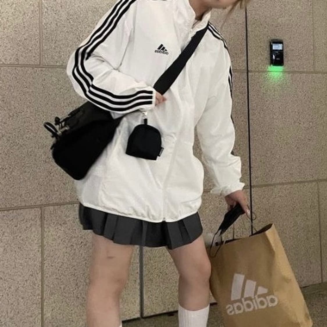 아디다스 화이트 삼선 져지 트랙탑 바람막이 빈티지 고프코어 y2k 상품이미지1