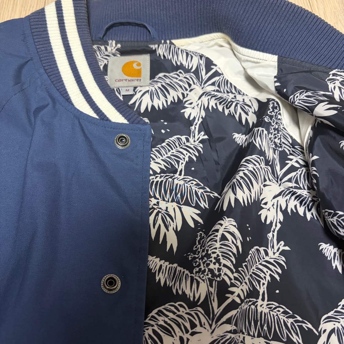 칼하트 스타디움 아틀란타 바시티 자켓 상품이미지3