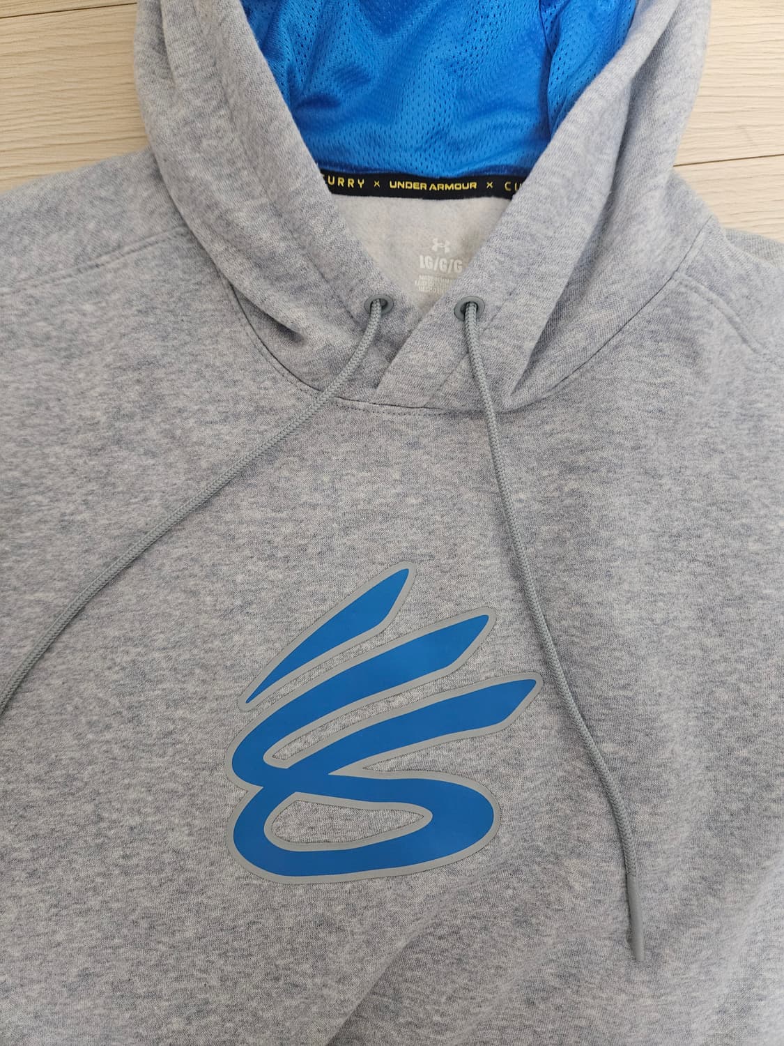 언더아머×커리 후드티 상품이미지3