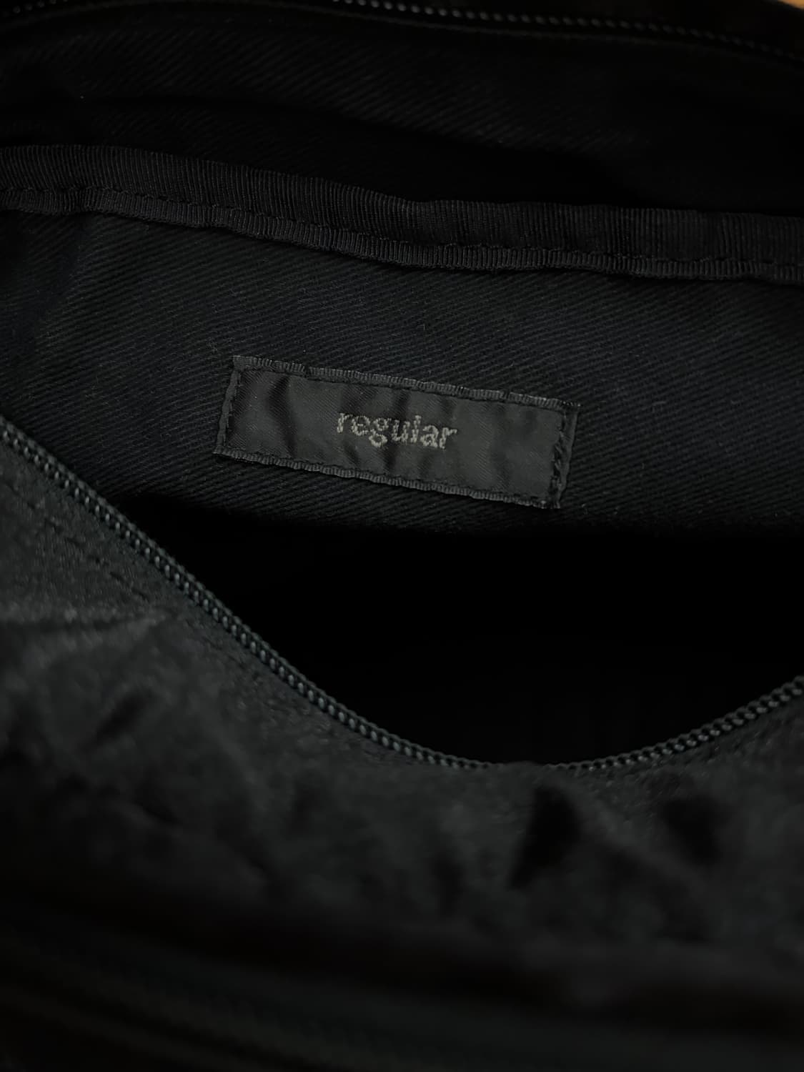 REGULAR 실키 크로스백 검정 상품이미지4