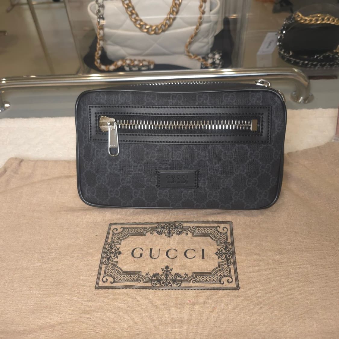 [중고/정품] 구찌 소프트 GG 수프림 벨트 백 상품이미지1