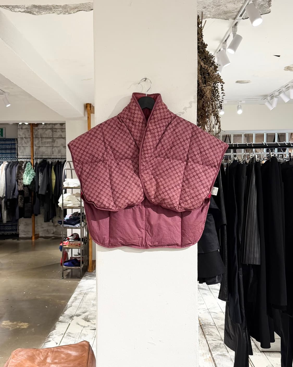 셀린느 핑크 트리오페 다운 베스트 상품이미지1