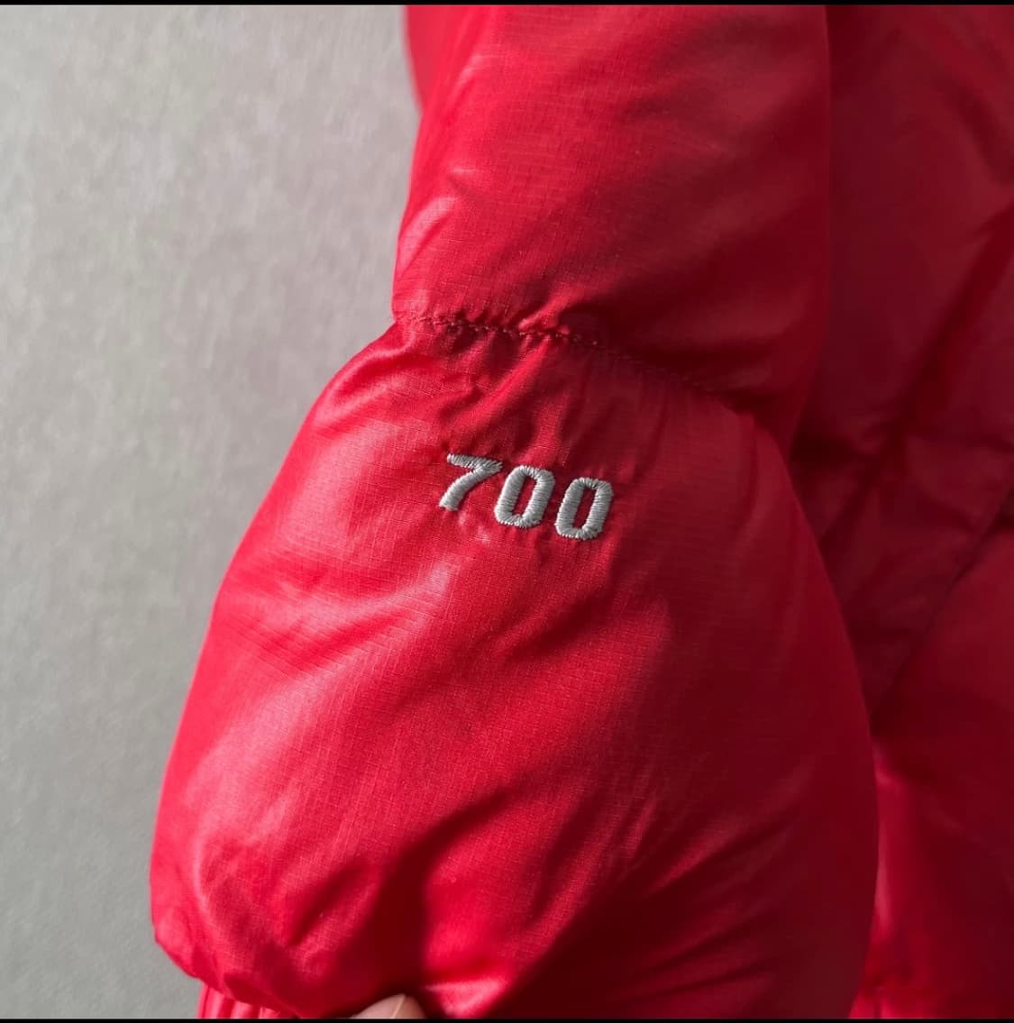 노스페이스 700 패딩 s 레드 상품이미지4