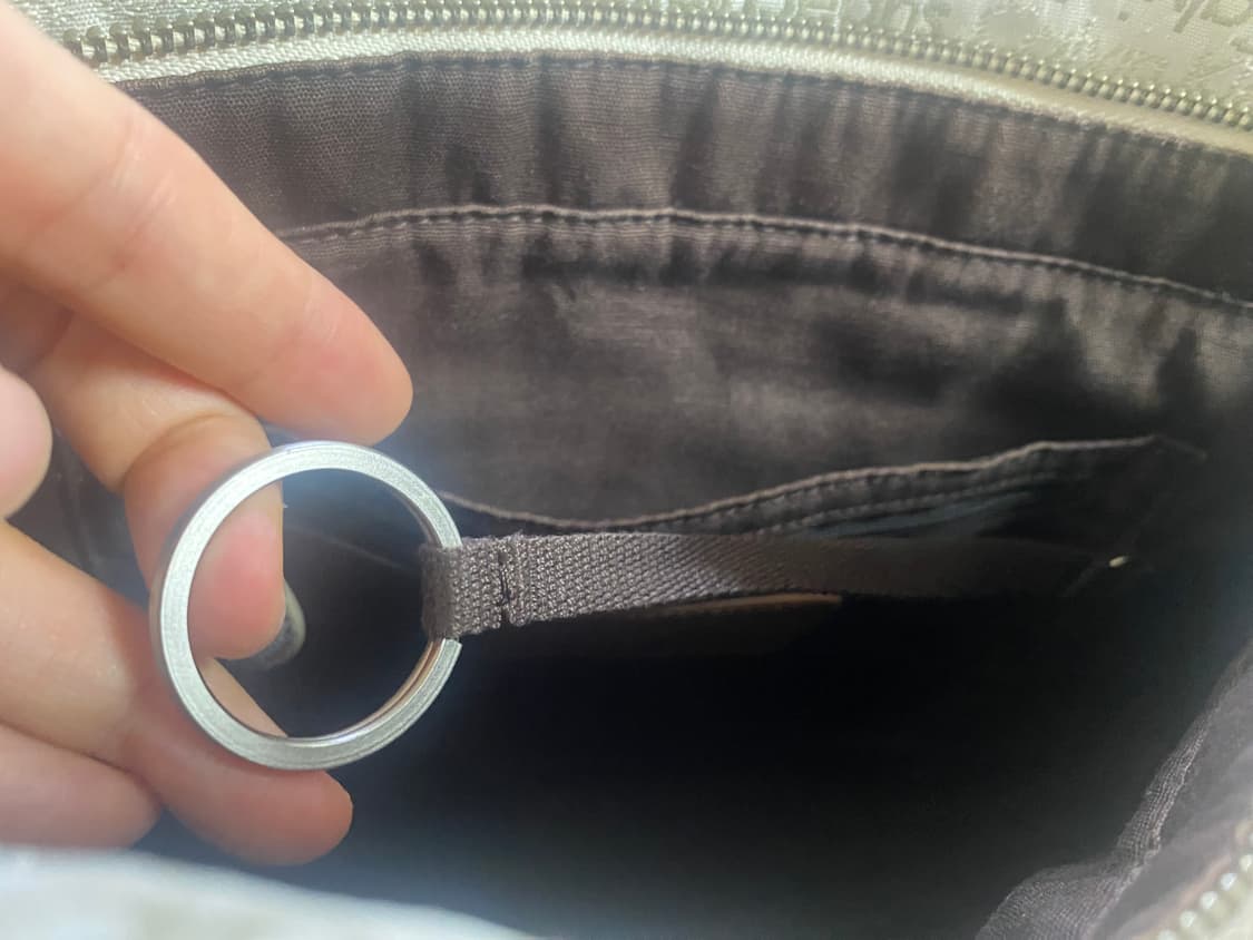 켈빈클라인 빅사이즈숄더백 (그레이앤화이트) 상품이미지9