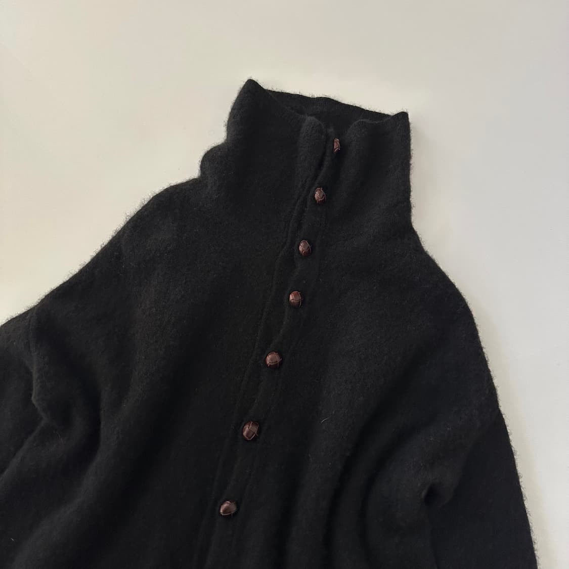 수나오쿠와하라 sunao kuwahara 하이넥 가디건 자켓 상품이미지2