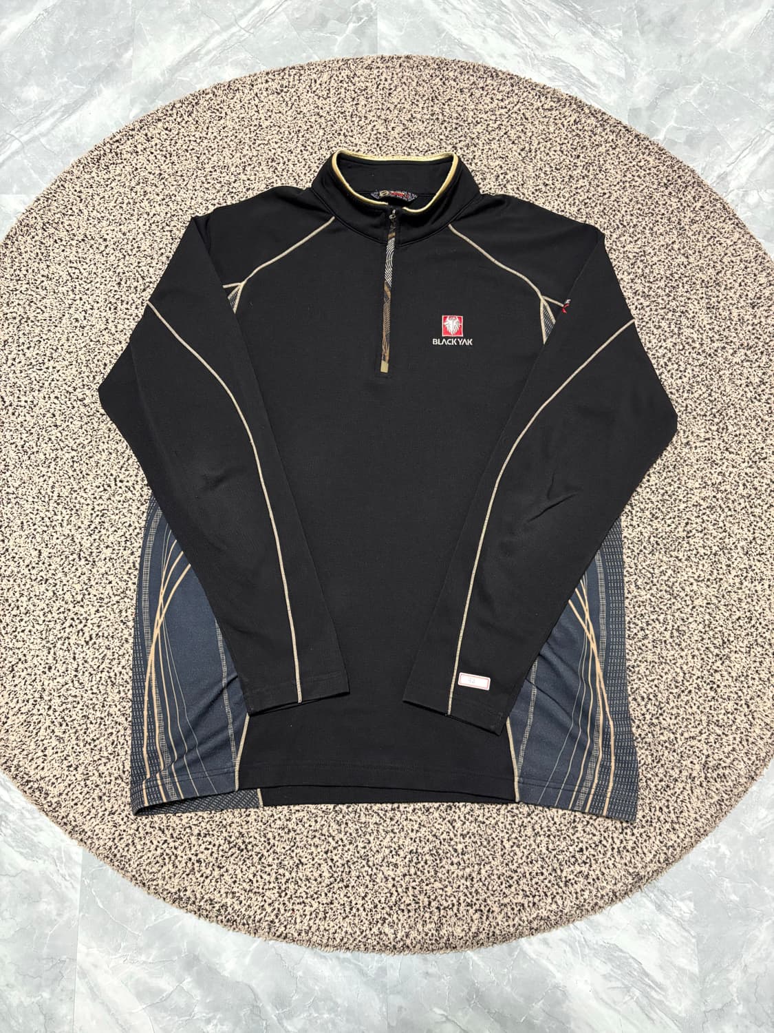 블랙야크 긴팔티 상품이미지1