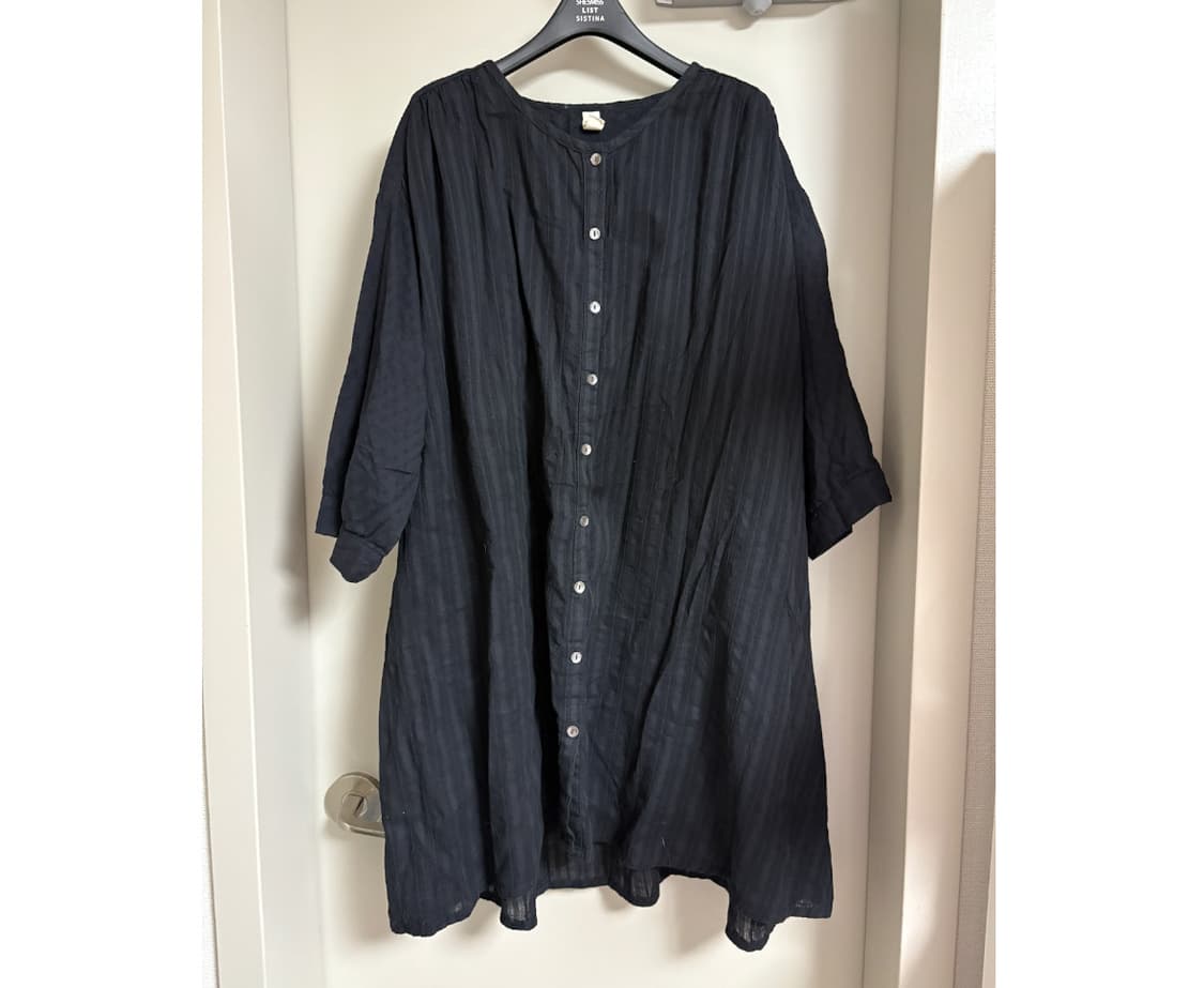 cloudnine 자개 버튼 블라우스 상품이미지1