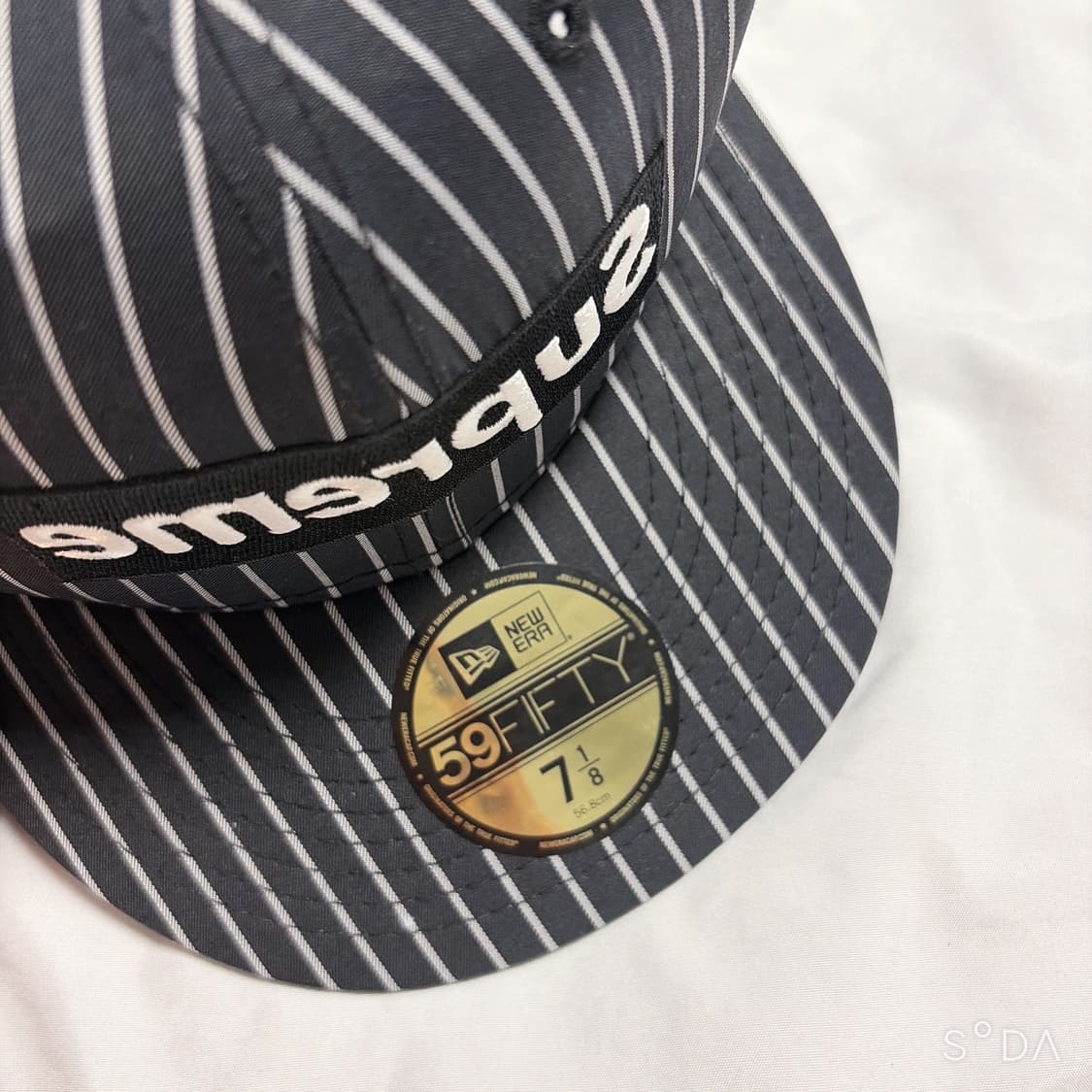 슈프림 x 꼼데가르송 x 뉴에라 콜라보 스냅백 상품이미지7