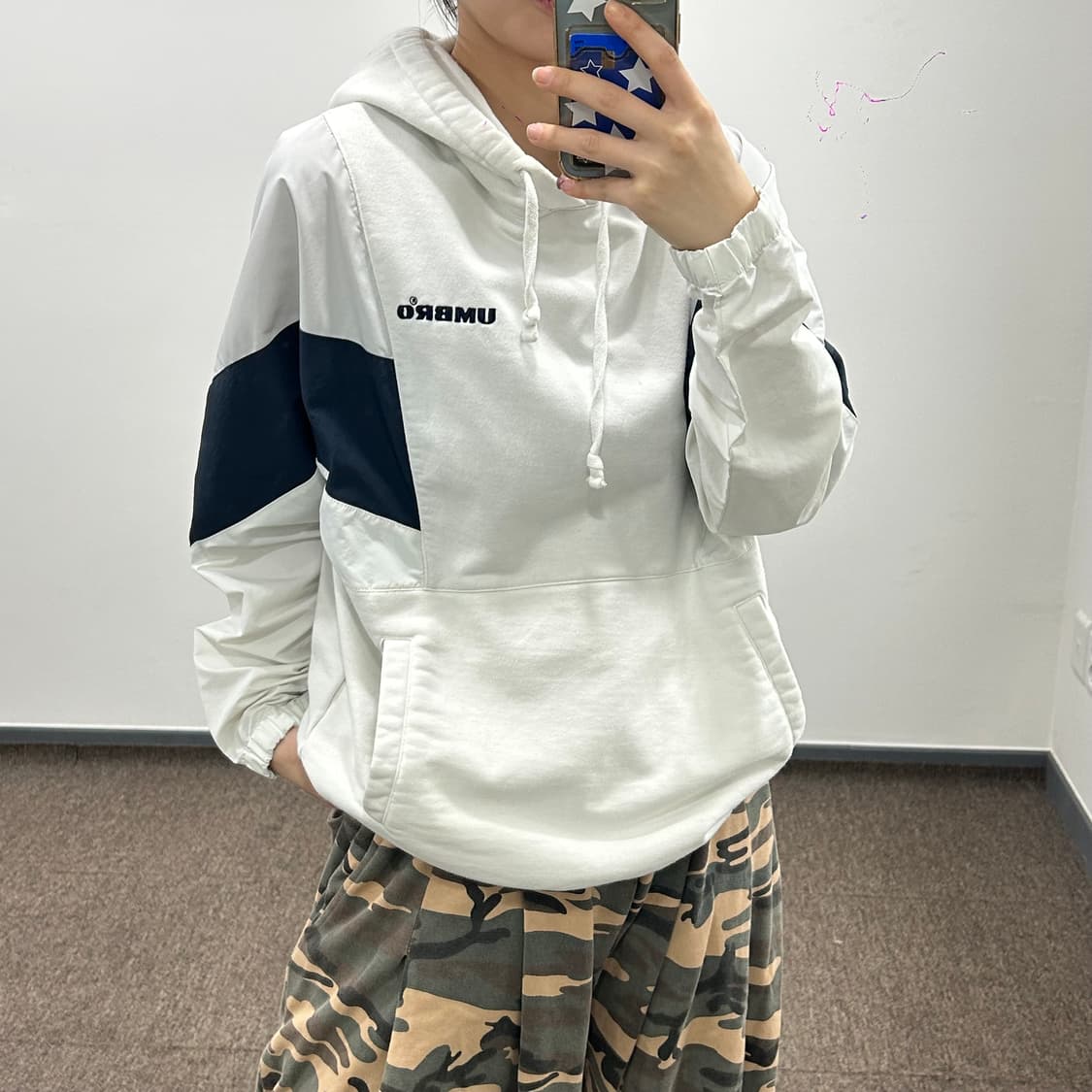 Umbro 엄브로 화이트 네이비 배색 후드티 상품이미지2