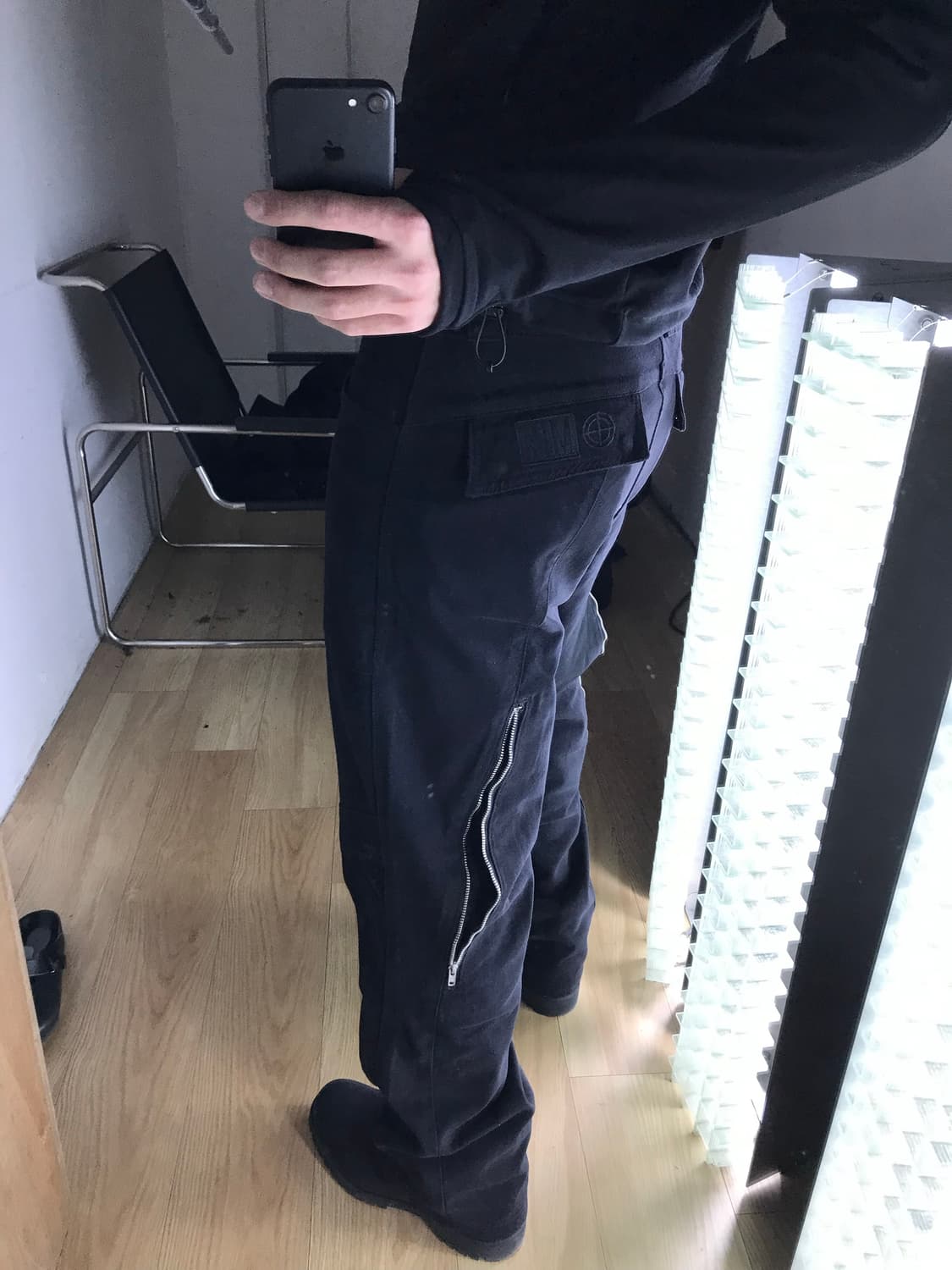 Plastic product wave zipper pants 상품이미지1