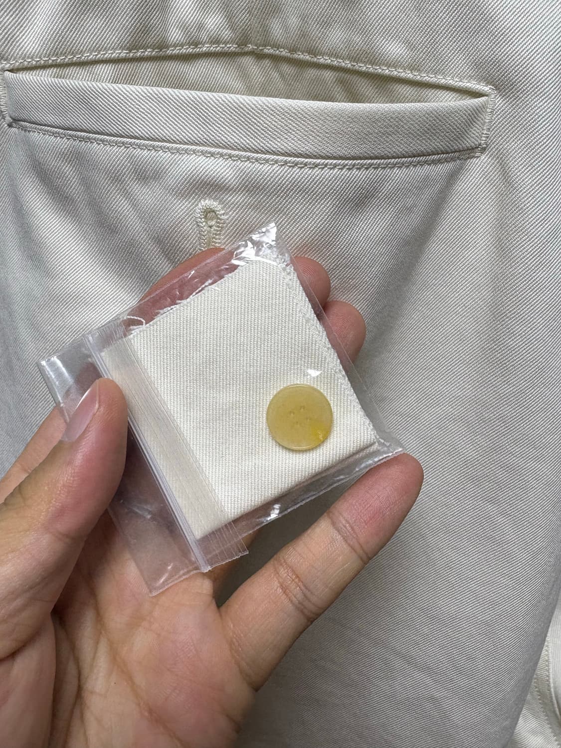 [6] 오라리 25ss 워시드 핀스 원턱 치노 아이보리 상품이미지8