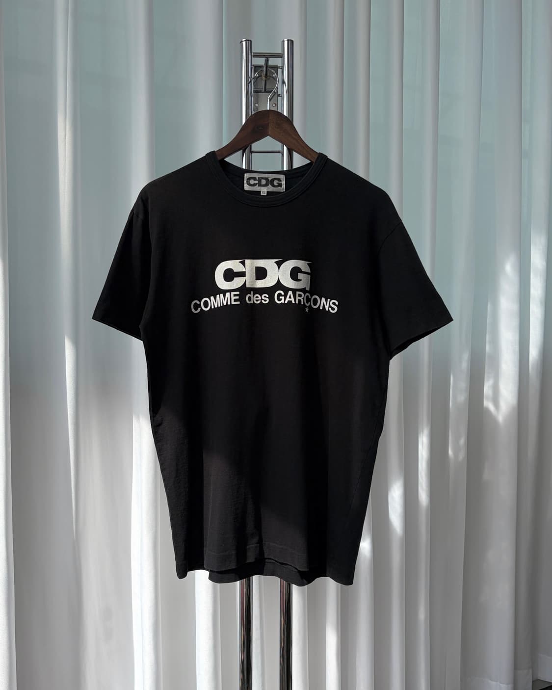 [XL]CDG 꼼데가르송 로고 반팔 티셔츠 상품이미지2