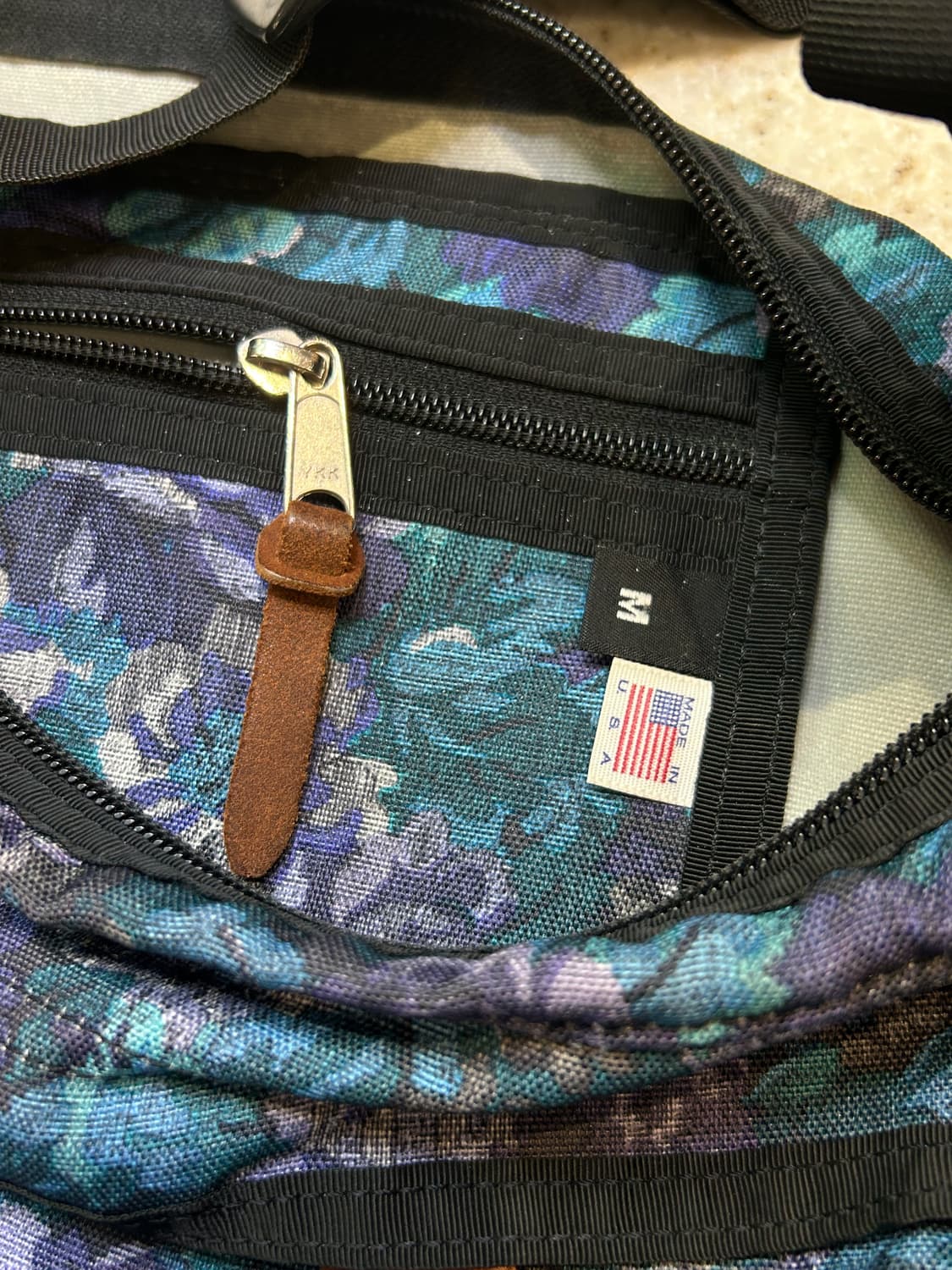 구형 로고 그레고리 플라워 패턴 숄더백 (MADE IN USA) 상품이미지4