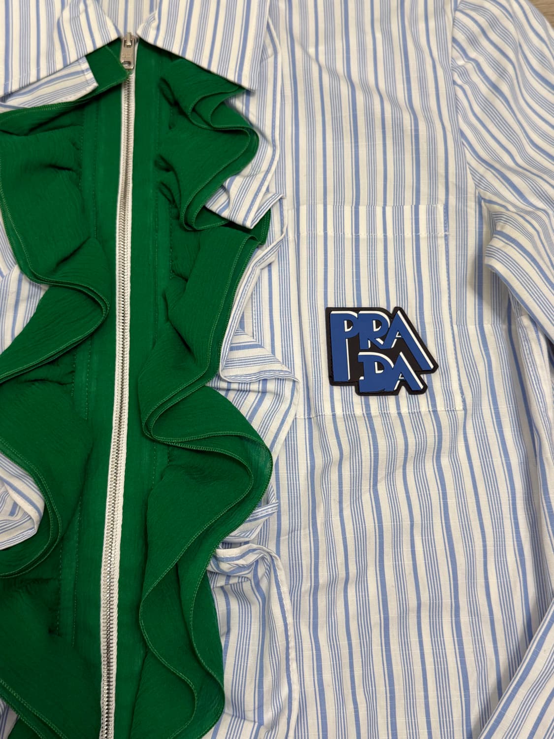 프라다 스트라이프 러플 셔츠 36 상품이미지2